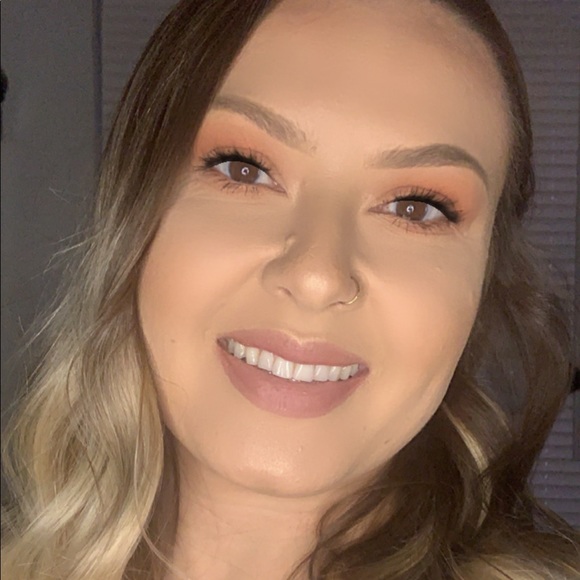 Meet your Posher, Jolene - Picture 1 of 1